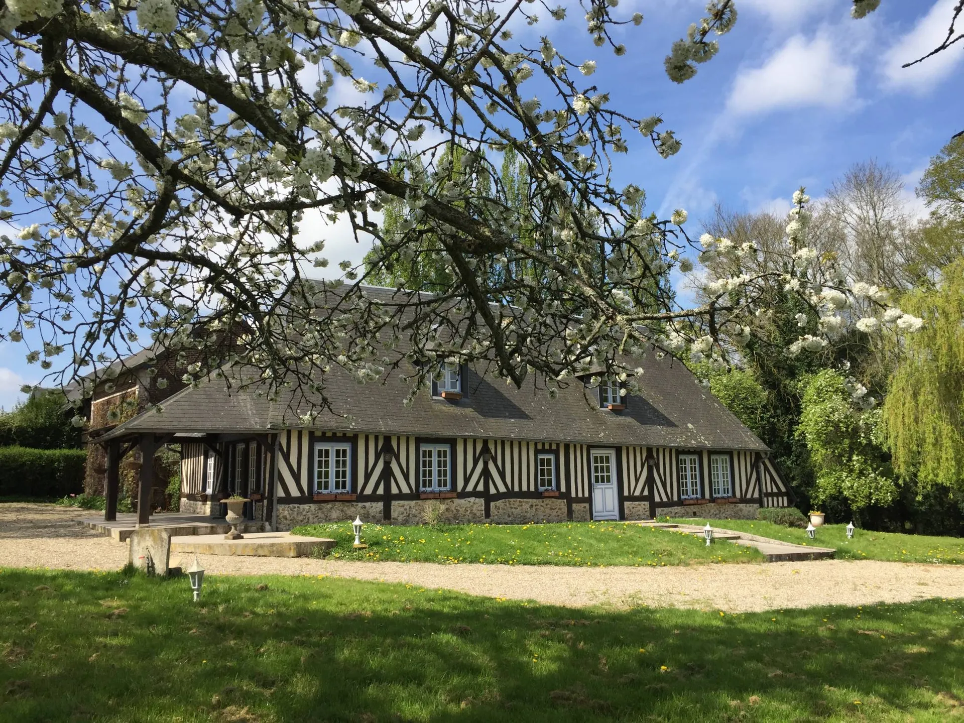 MAISON NORMANDE, Région Cormeilles, Calvados 14.