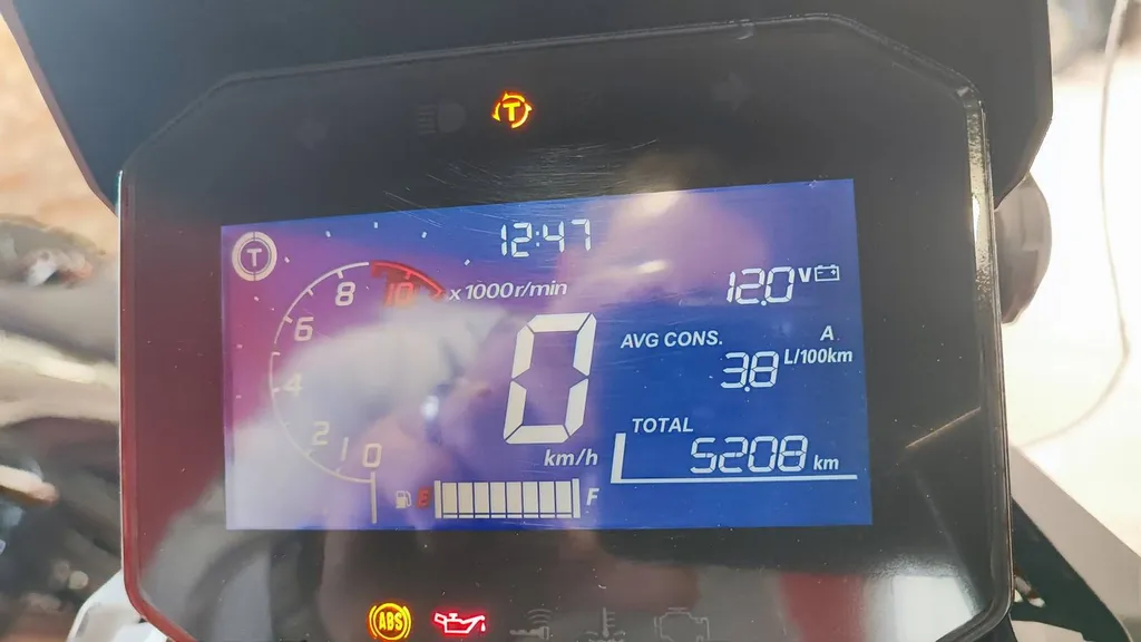 HONDA ADV 350 DU 02/2024 AVEC 5250KM