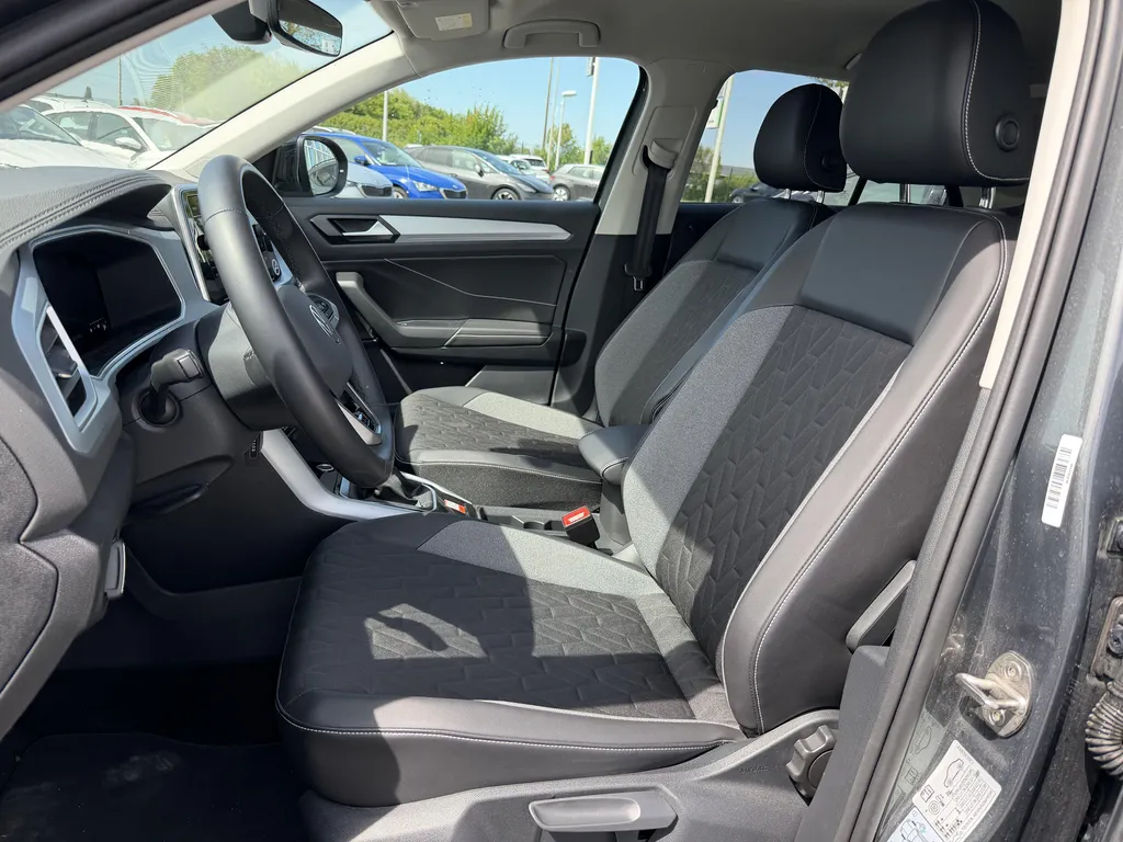 Achat voiture occasion près du Havre : découvrez notre Volkswagen T-Roc d’occasion récent à La Frénaye en Normandie