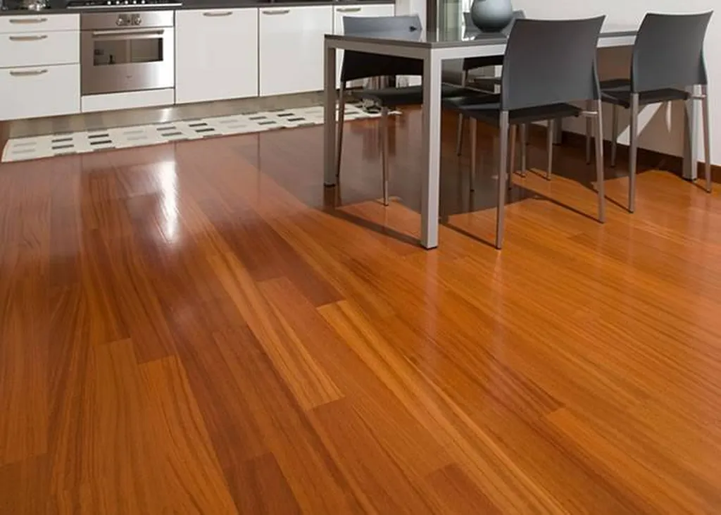 Parquet massif en bois exotique DOUSSIE