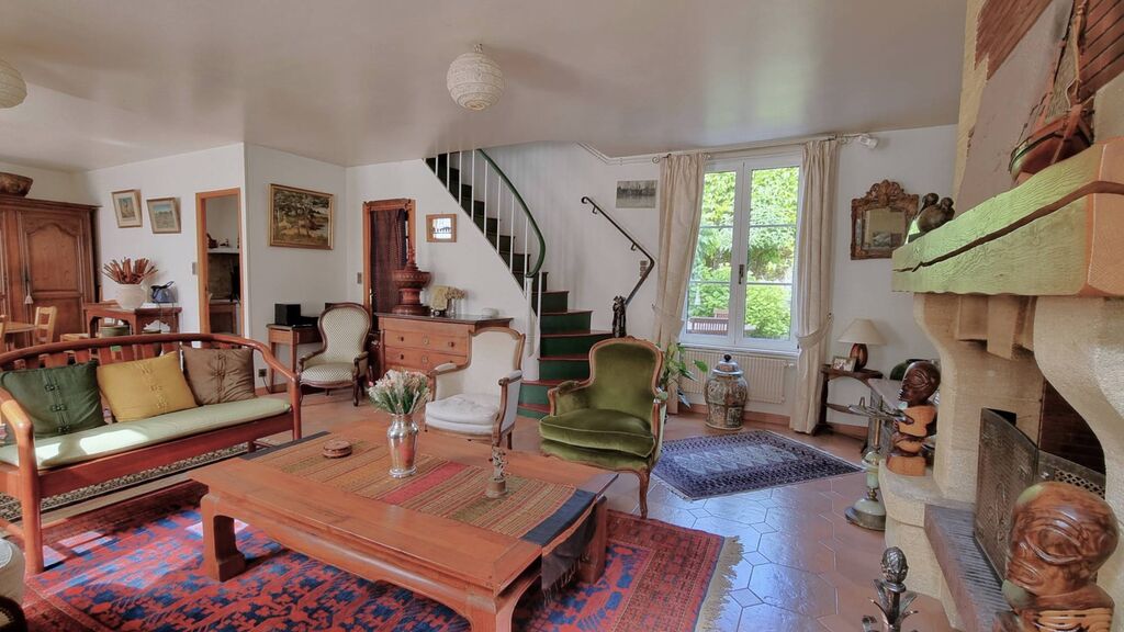 A vendre belle maison de ville et de caractère, 4 chambres, située au coeur de la cité médiévale de Saint-Valéry-sur Somme 80230