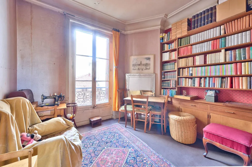 A vendre 5 pièces 3 chambres à deux pas du marché Henri Barbusse à Levallois 92300