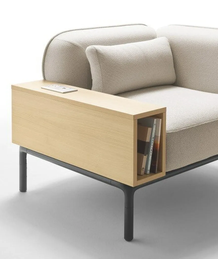 Canapé accueil entreprise avec accoudoir bois et électrification à Alès 