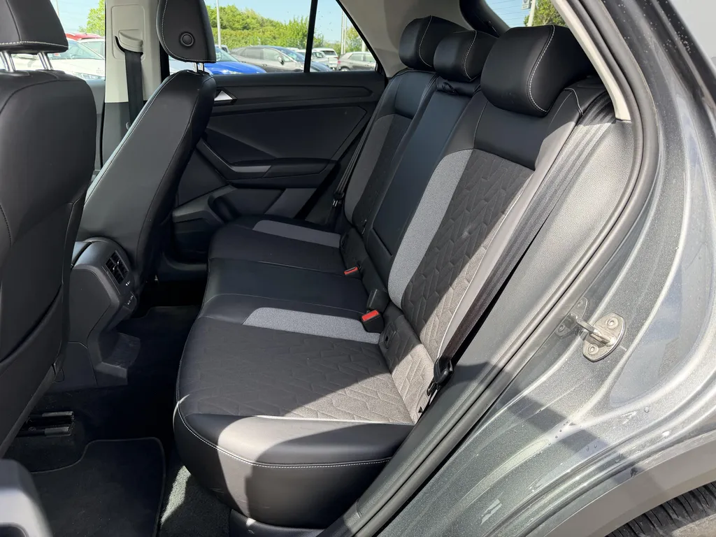 Achat voiture occasion près du Havre : découvrez notre Volkswagen T-Roc d’occasion récent à La Frénaye en Normandie