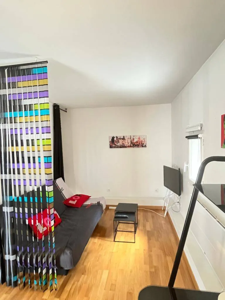 Situé au 12 rue de l'Ancienne Prison à Rouen