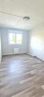 A vendre appartement avec balcon parking et cave 