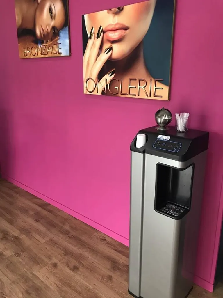 Installation de fontaine à eau chaude, en Normandie ou dans les Hauts de France