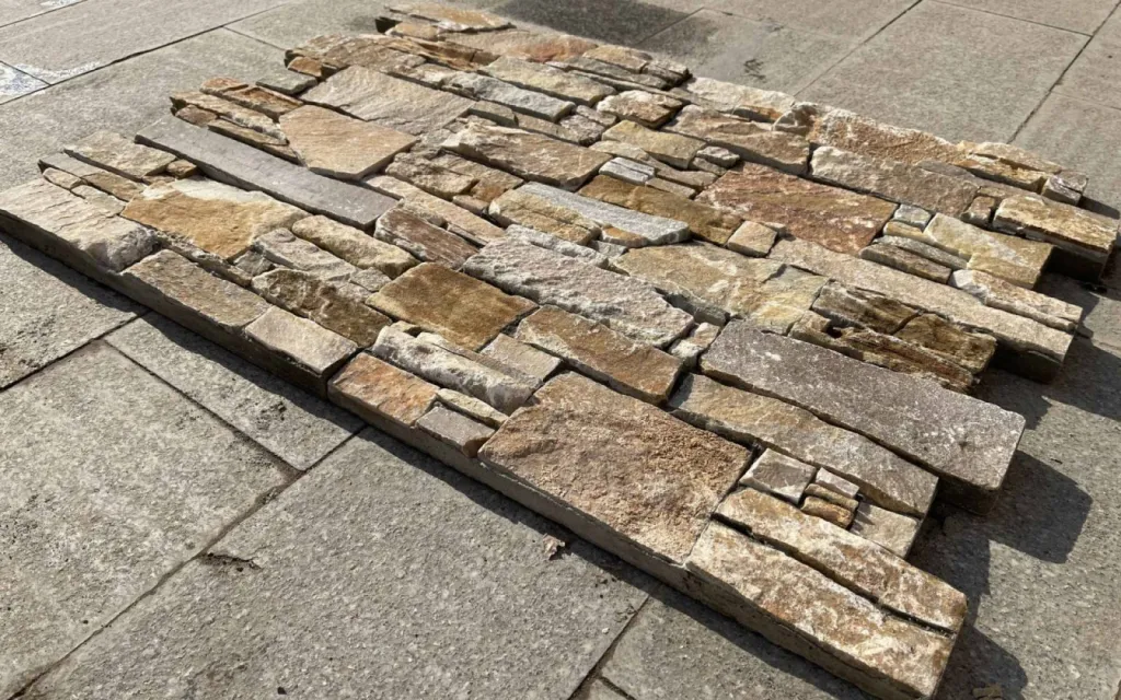 Parement en pierre naturelle Quartzite Dorée Pierre naturelle d'importation 