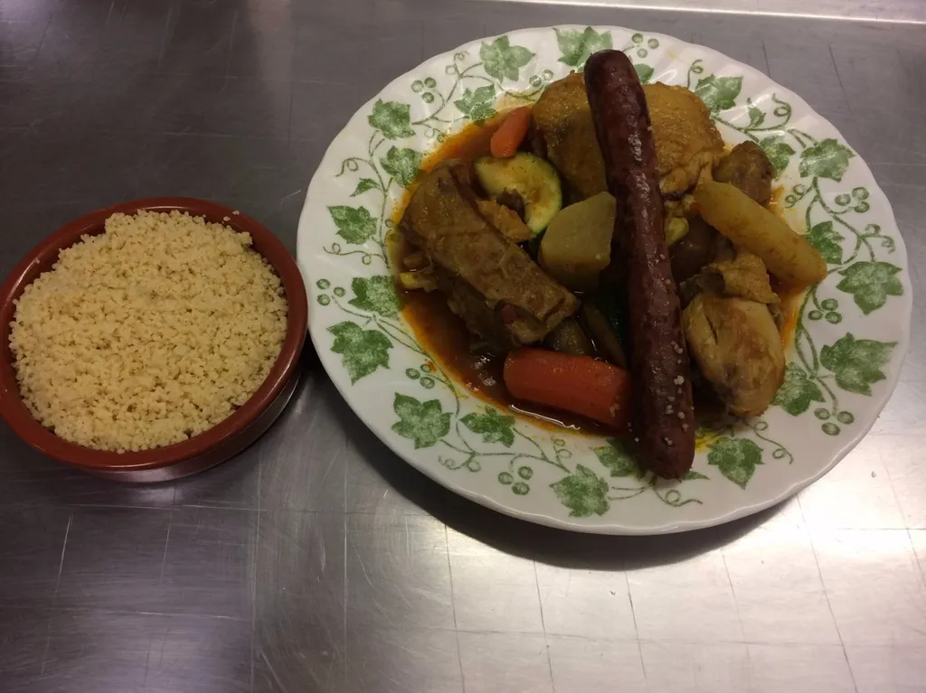 Une part complète pour une personne de couscous