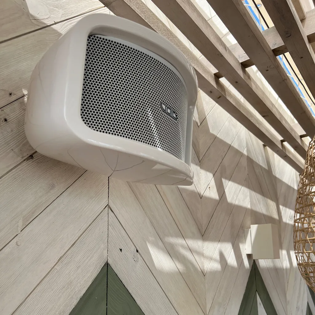 Installation sonorisation Kon Tiki à Ramatuelle Var 83