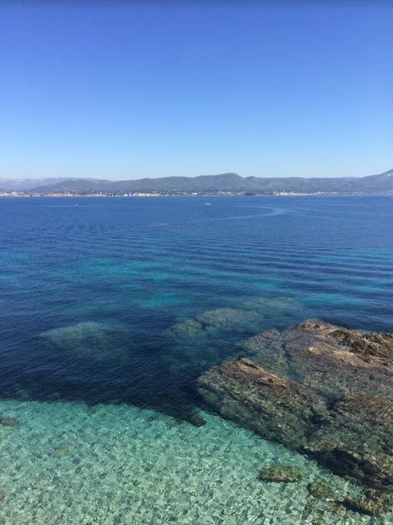Balade en bateau dans le Var avec l'Eden Boat