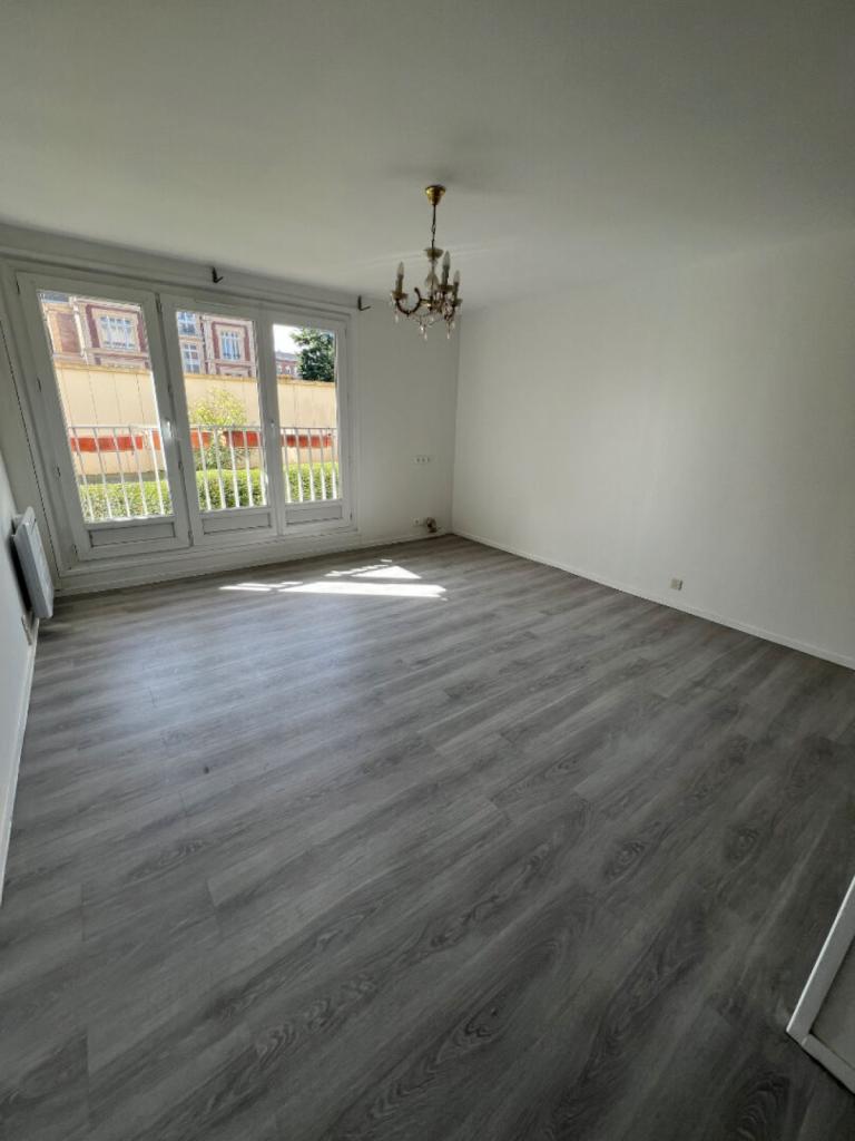 A vendre, appartement T2 de 42 m² habitables situé à Elbeuf