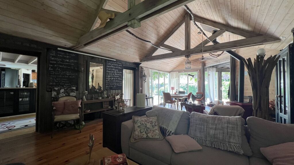 CHARMANT COTTAGE EN BOIS PETIT CAUX