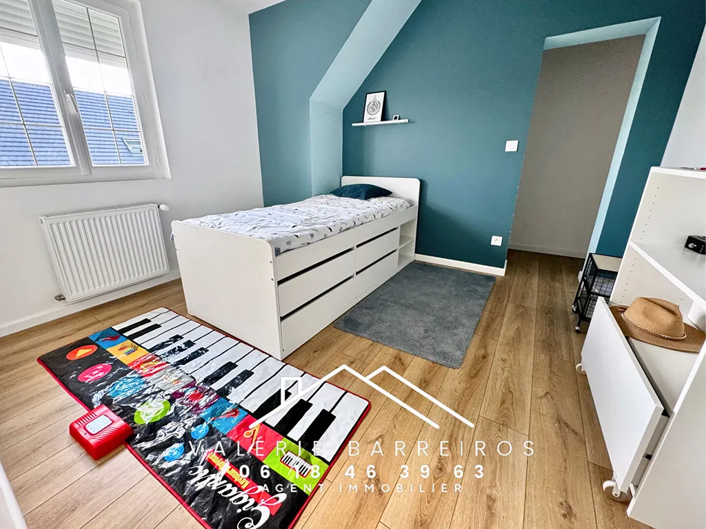 À vendre, maison de 207m² sur un terrain de 1200m² située à Oissel 76350