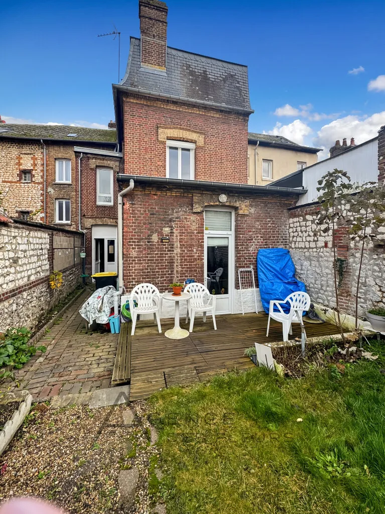 A vendre, maison familiale de 155m² sur un terrain de 170m² située à Elbeuf 76500