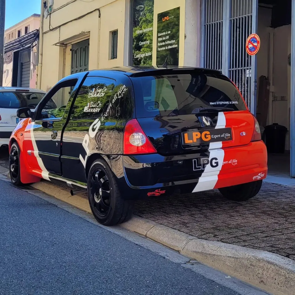 Kit déco rallye / covering 100% personnalisé clio F2000