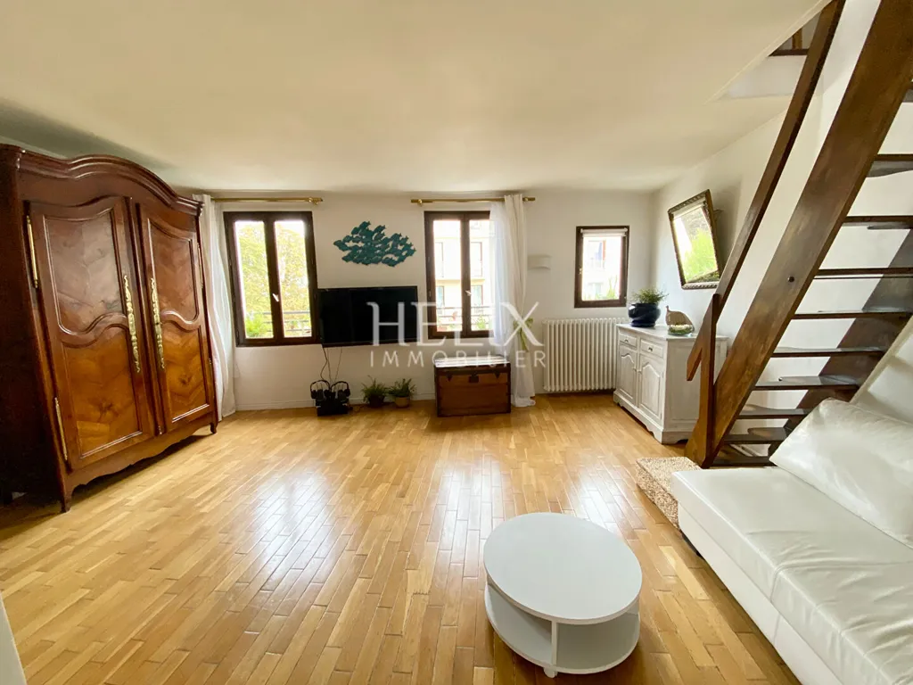 Appartement en duplex avec balcon, une minute du RER A à Saint Germain En Laye 3 pièce(s) 58.96 m2