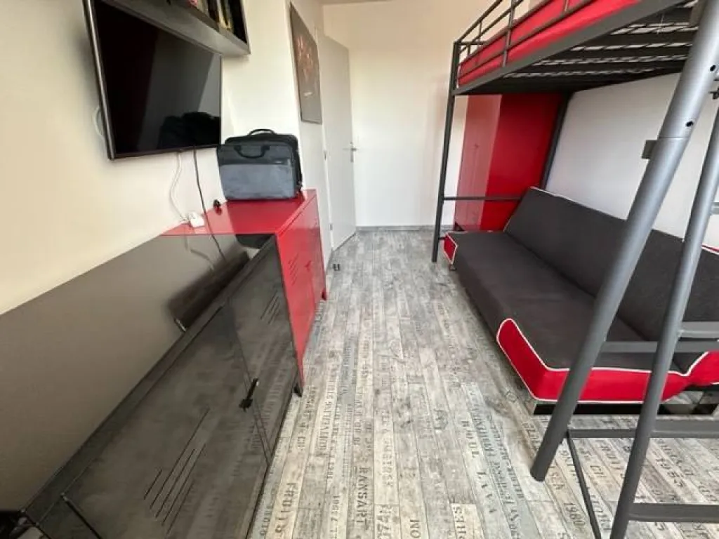 A saisir sur la commune très recherchée de TOURVILLE LA RIVIÈRE pavillon de 120 m² édifié sur 593 m² de terrain