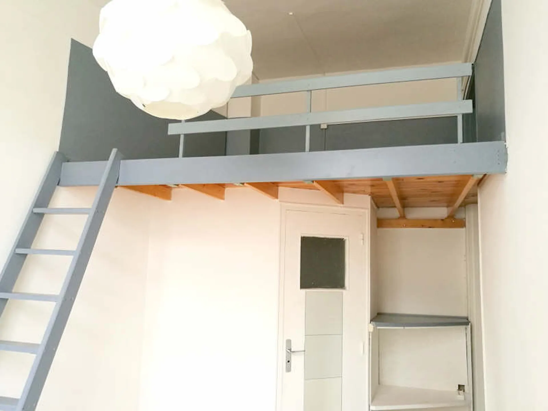 A louer STUDIO situé rue Saint-André à Rouen, 375€ charges comprises