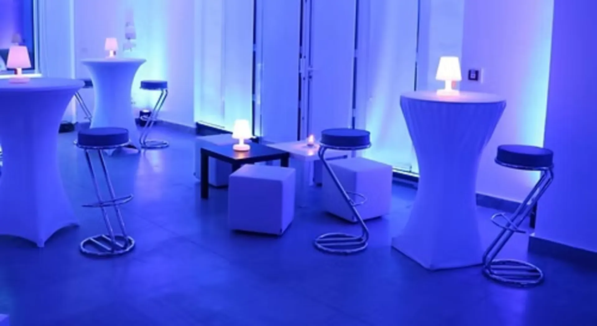 POUF BLANC LOUNGE 35X35CM