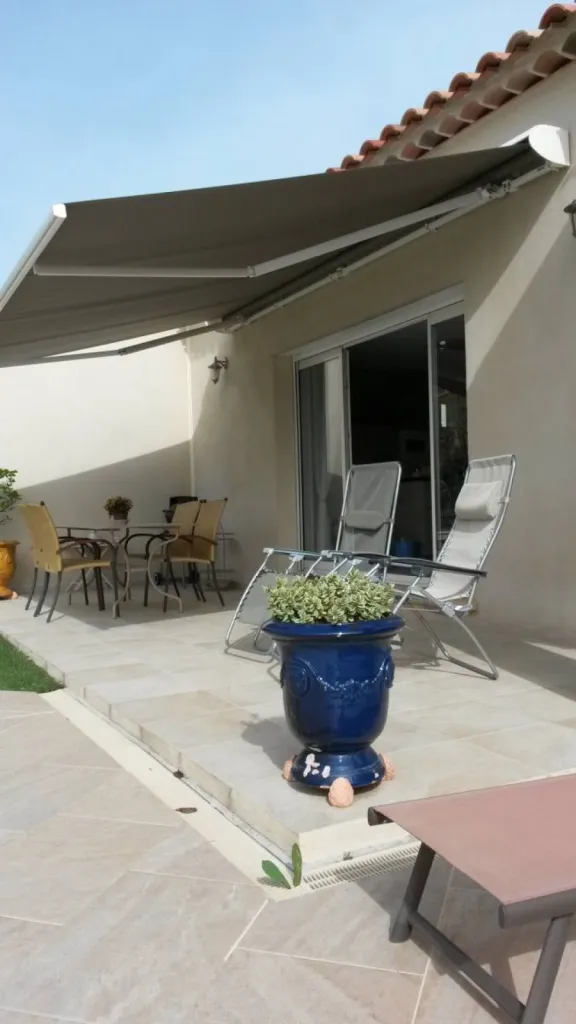 Store banne électrique Vaison la Romaine