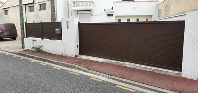 Clôture en aluminium avec portail assorti sur la commune du Bouscat