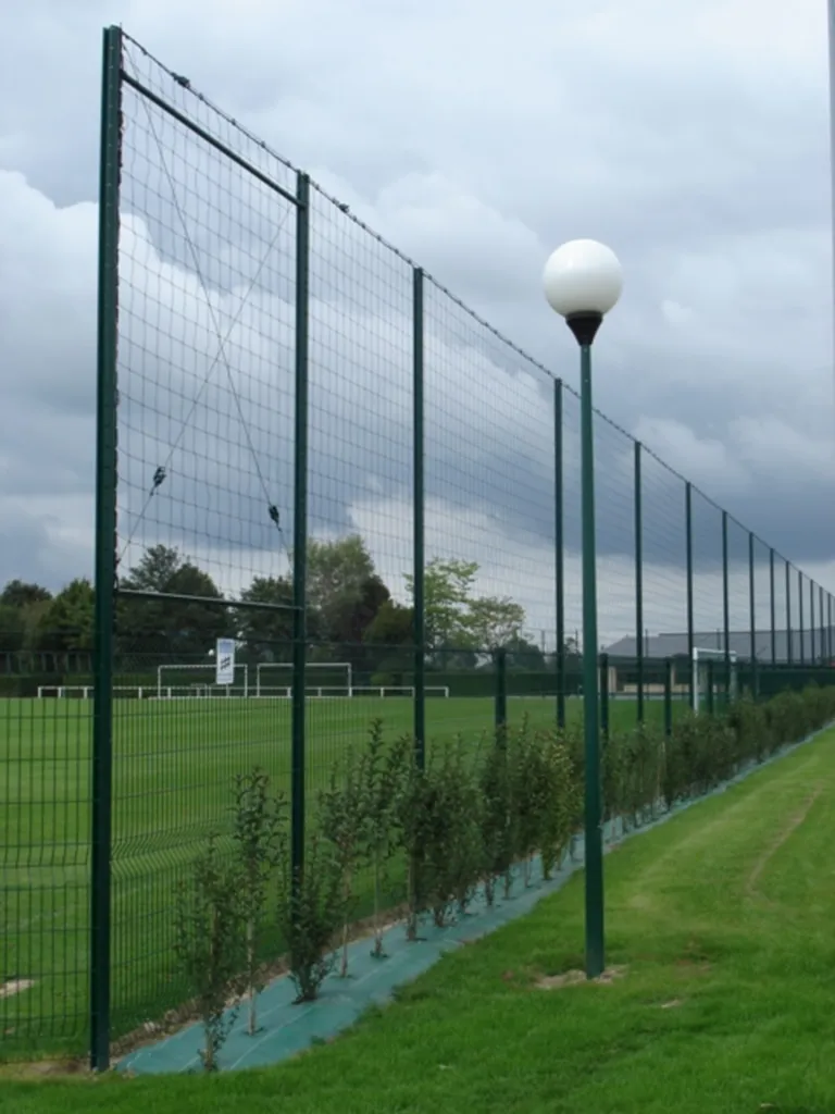 Pose de filet pare ballons dans l'Eure 27