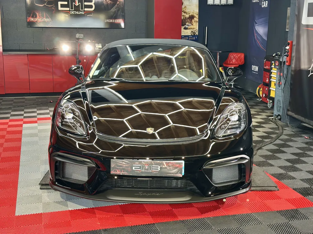 Traitement céramique by EMB DETAILING spécialiste Porsche sur Lyon 