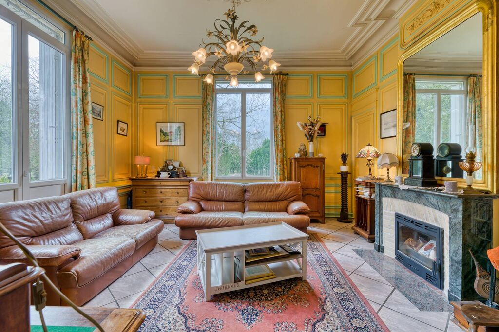 Vends Maison de caractère : une histoire à écrire dans un cadre enchanteur.