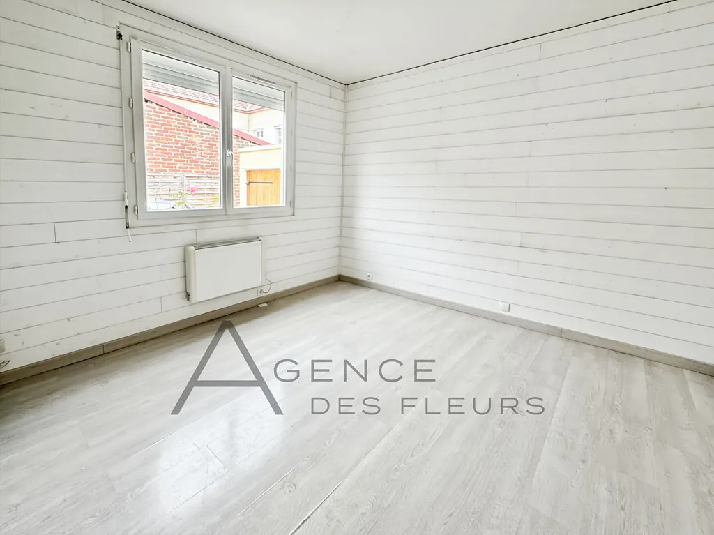 À vendre, maison de 42 m² sur un terrain de 121 m² située sur la commune de OISSEL 76350