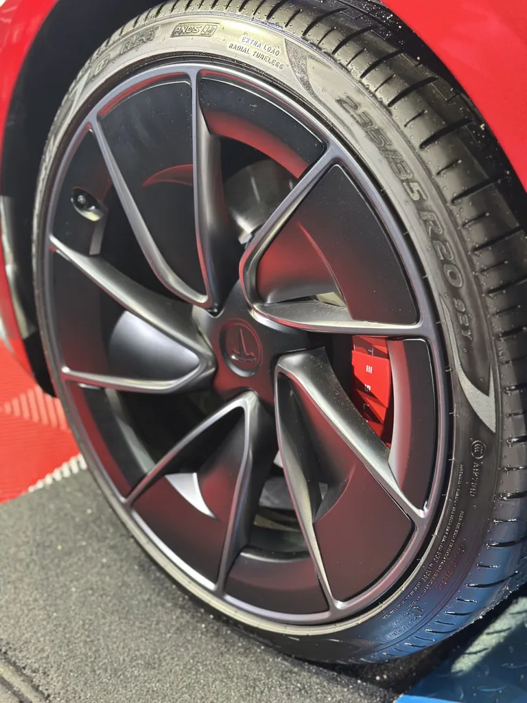 spécialiste du traitement céramique sur Tesla proche Brignais 