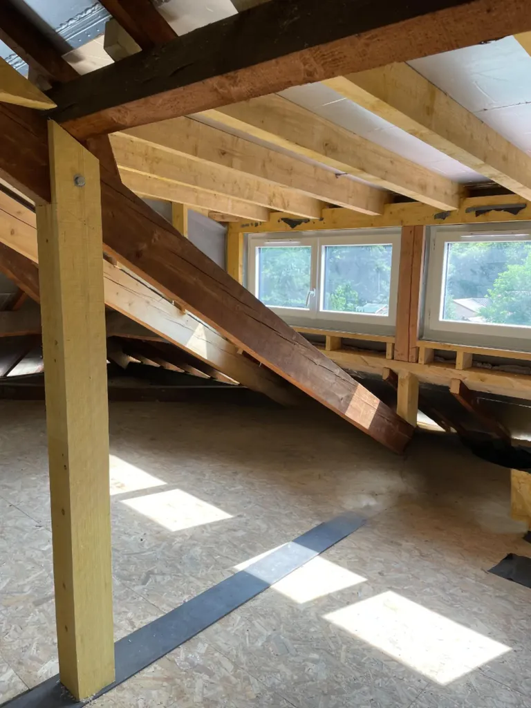 Vue intérieure d’une jacobine réalisée lors de la surélévation d’une maison à Saint-Didier-au-Mont-d’Or près de Lyon