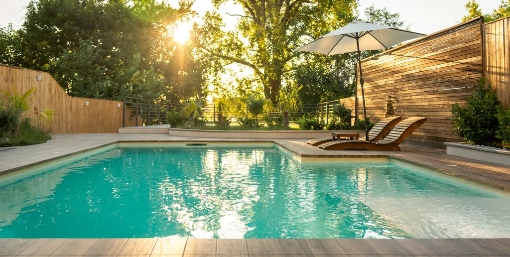 Pose de liner de piscine résistant de haute qualité et garanti 10 ans autour de Bordeaux