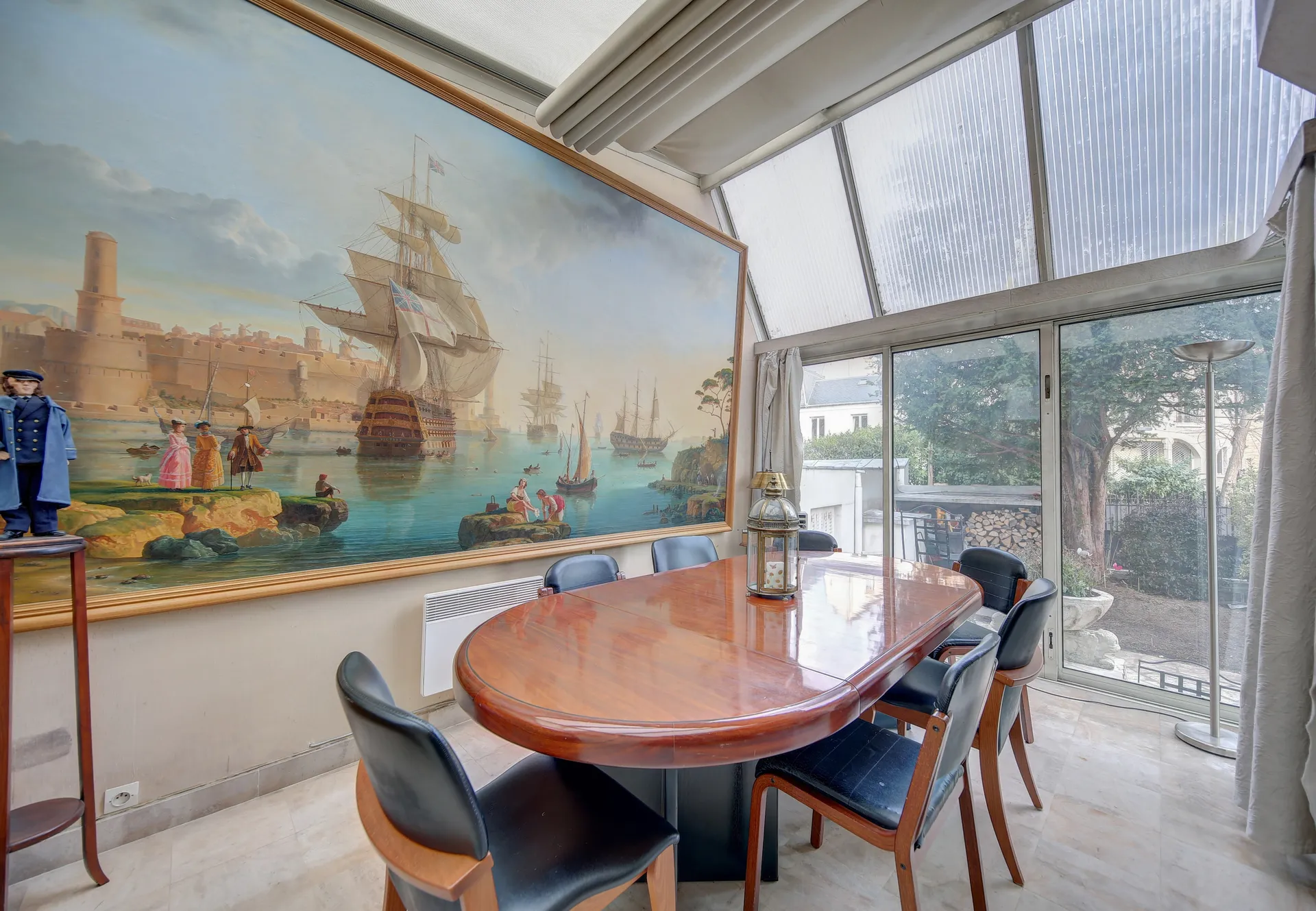 En exclusivité à vendre maison de caractère au cœur du Vésinet à quelques pas de la place du marché