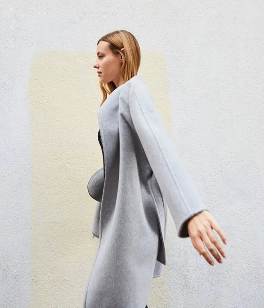 Paule Ka  l' élégance intemporelle et le chic Parisien, des lignes graphiques et sophistiquées, ce qui rend instantanément reconnaissable une silhouette Paule Ka.