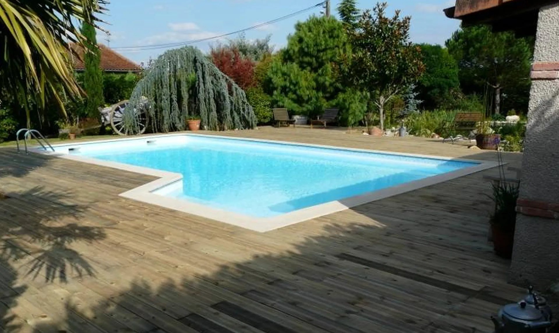 Création et conception de plage de piscine et de bassin