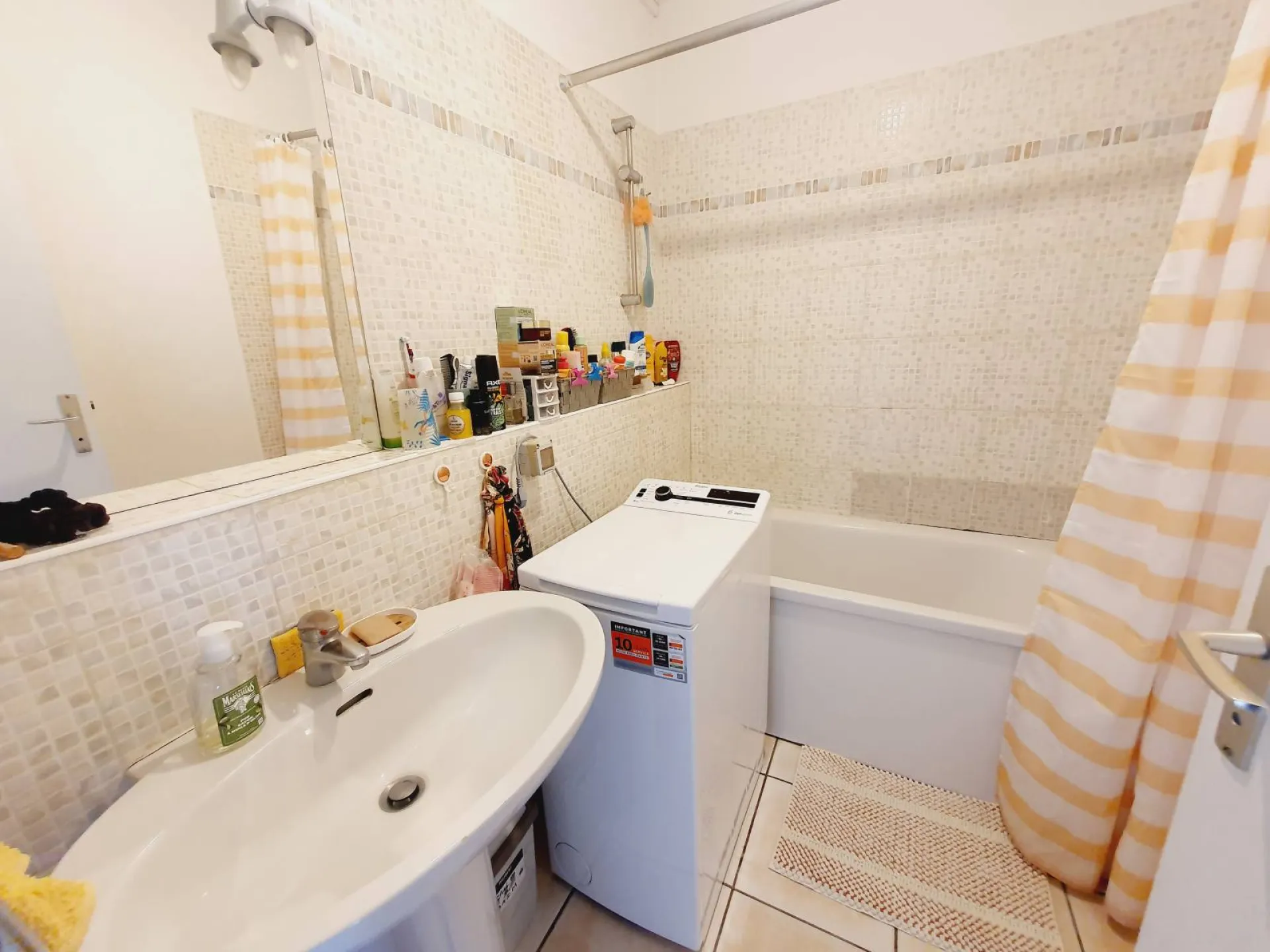 Appartement à vendre 3 pièces ST PRIEST REVAISON avec balcon cave et parking