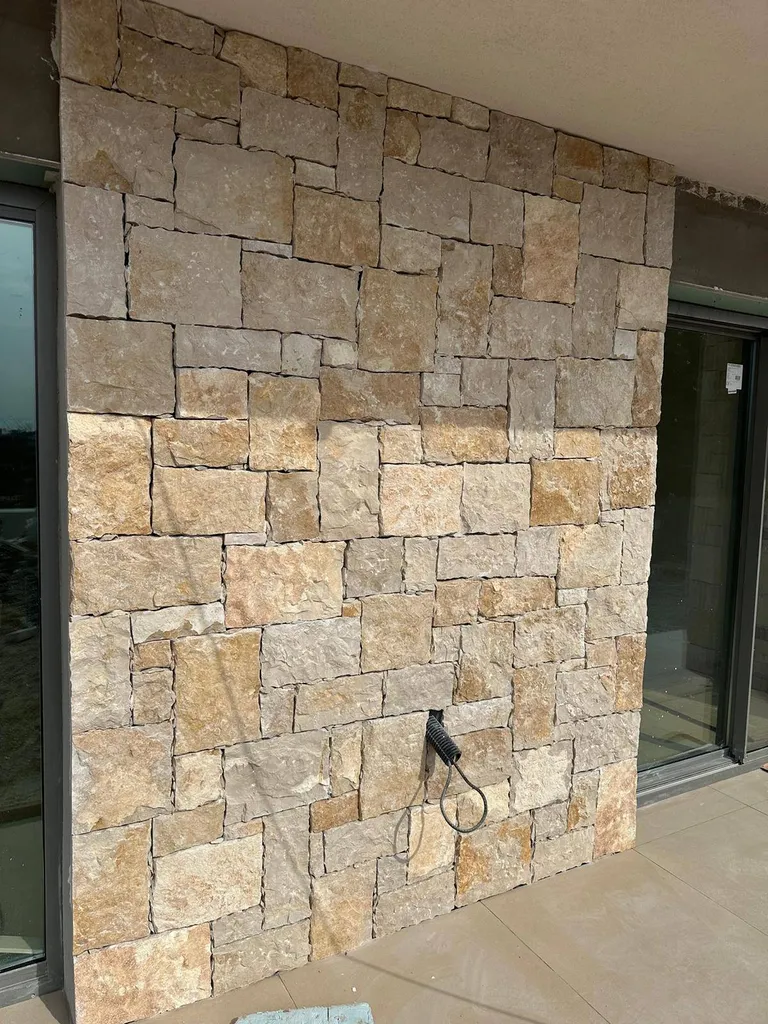 Parement beige de façade