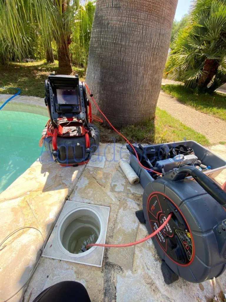 Recherche de fuite piscine non destructive passage caméra