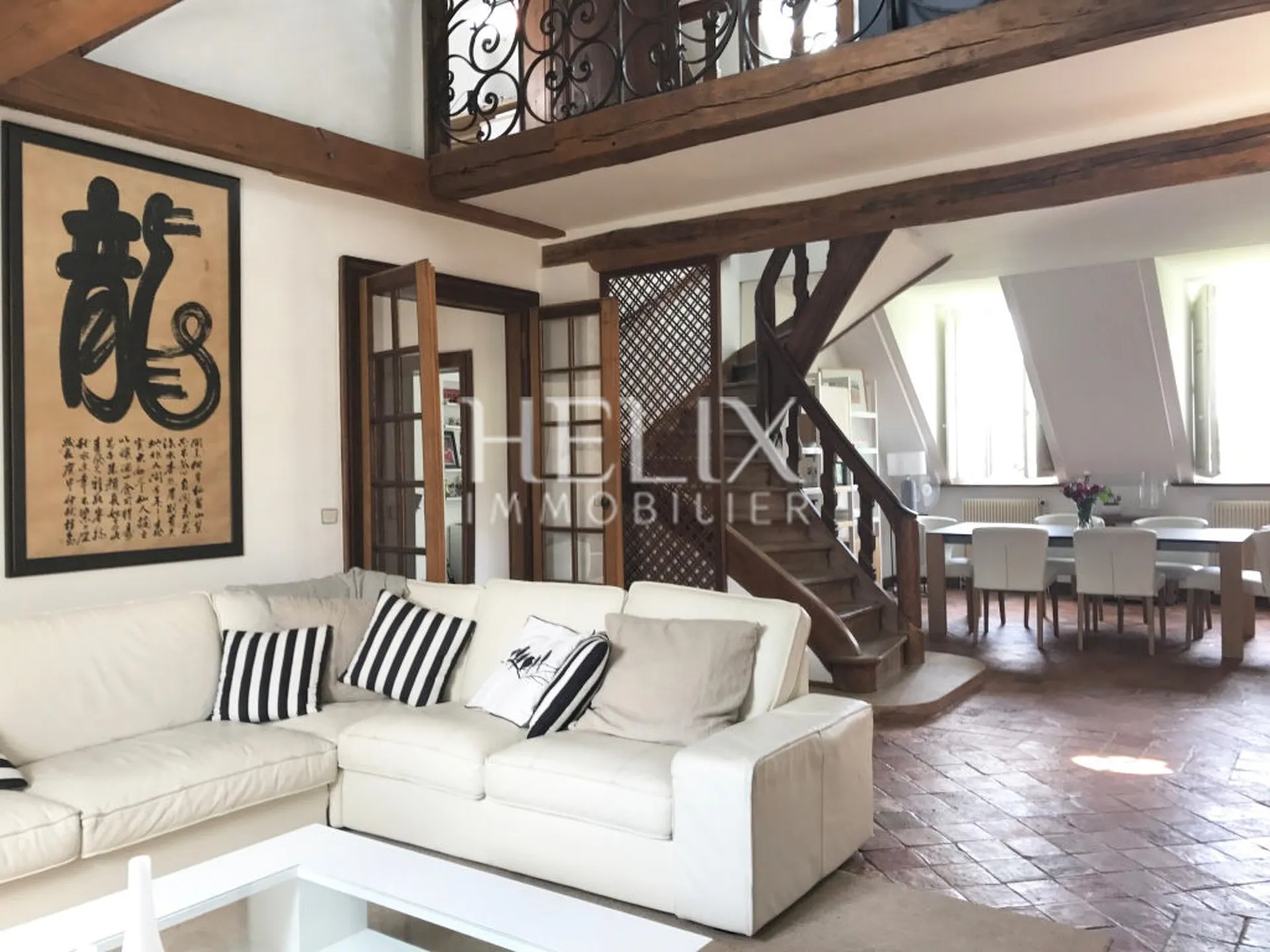 Beau duplex 190 M2 avec terrasse 50 M² à 5 mn RER A