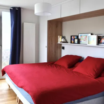 Chambre parentale avec décoration personnalisée et mobilier intégré, par l’Atelier D. architecte d’intérieur à Bordeaux