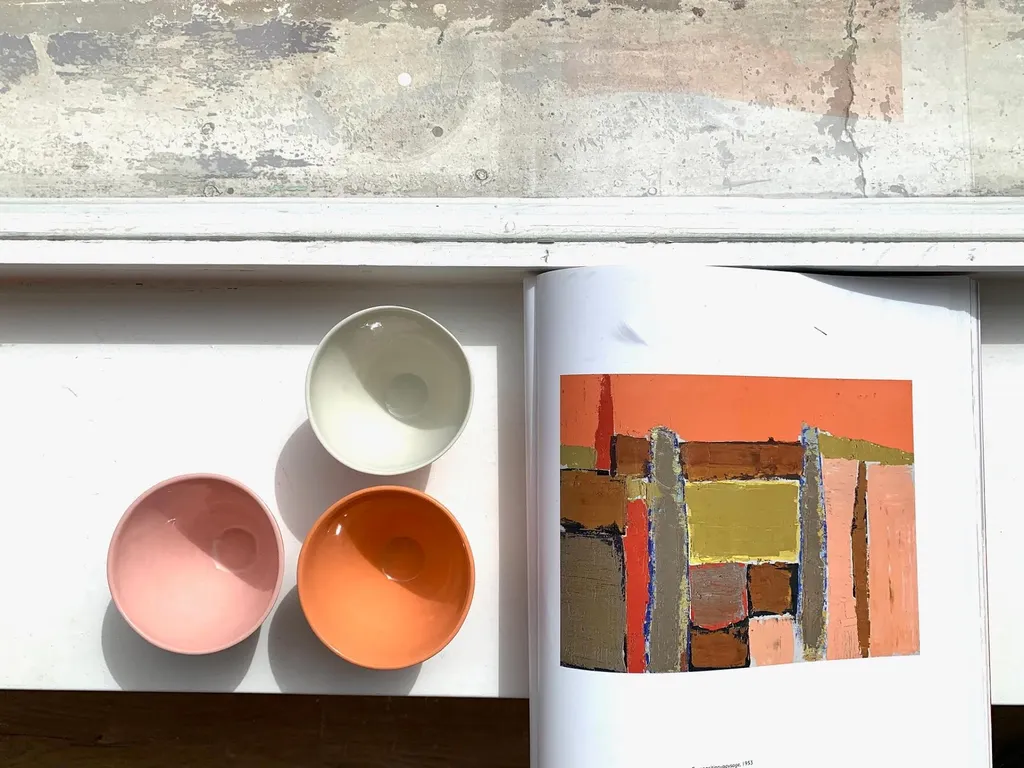 Tasse forme vague pour dessert et cappuccino fait main