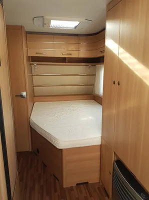 VENDUE BELLE CARAVANE LMC STYLE 460D en 1700 Kgs PTAC, 4 COUCHAGES