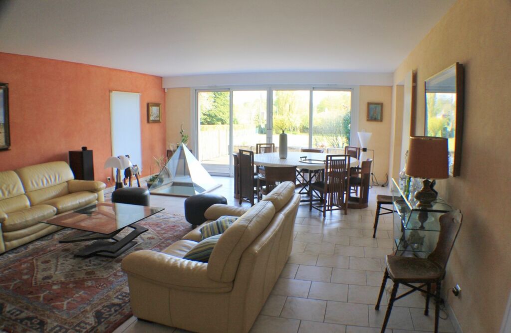 MAISON CONTEMPORAINE Entre HONFLEUR et PONT-AUDEMER