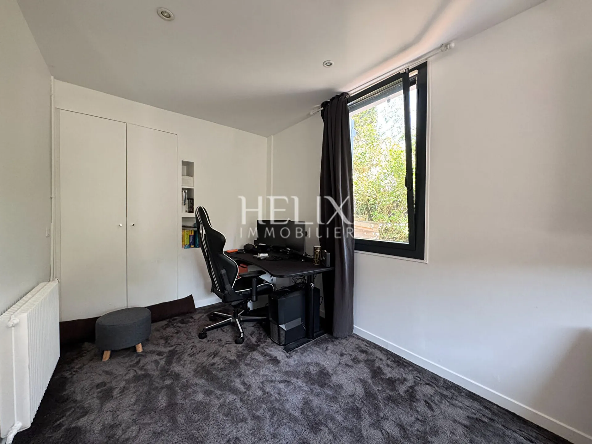 Maison à Saint Germain en Laye d'environ 100 M2 avec beaucoup de charme avec un magnifique jardin