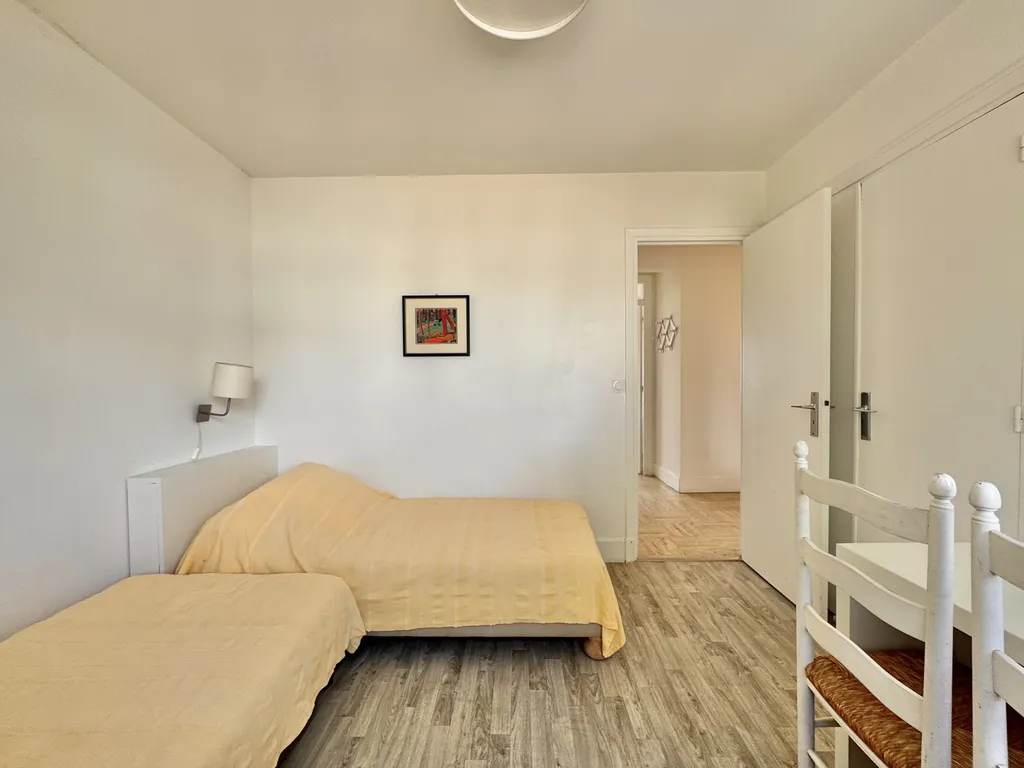 2589 - Appartement T3 avec balcon et vue mer