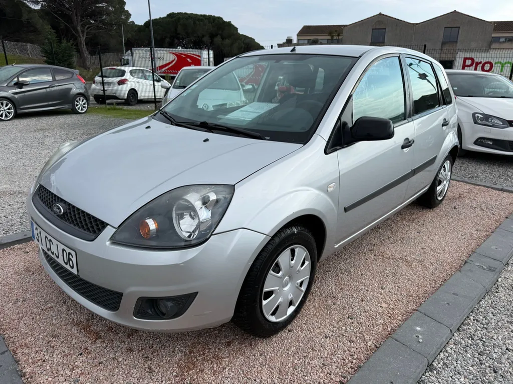 FORD FIESTA 1.4 TDCI 70CV 1er main 
5 PORTES 