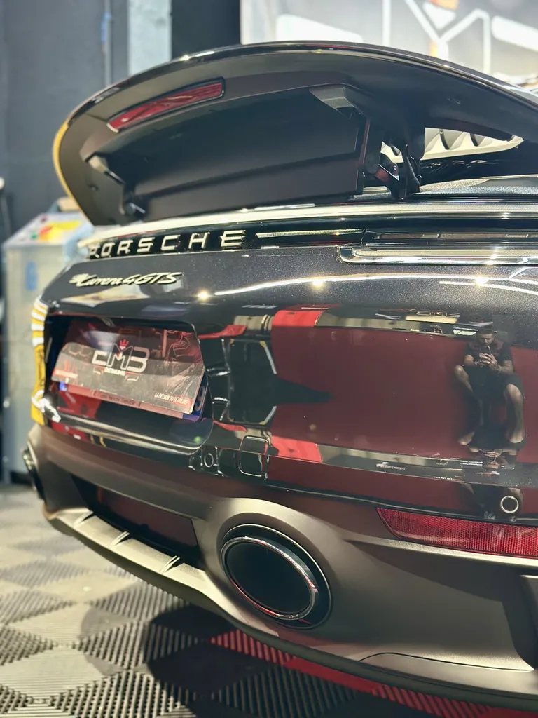 protection carrosserie polissage traitement céramique DETAILING Vaugneray socialiste Porsche 992 GTS Cabriolet