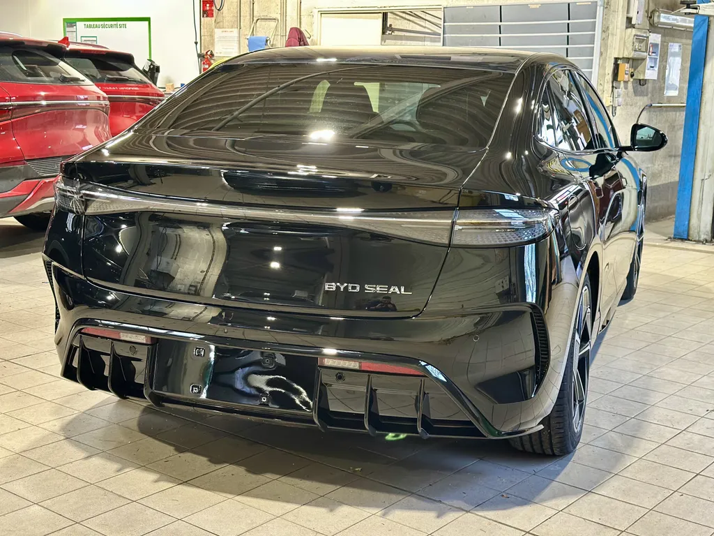 Partenariat BYD – Traitement céramique et detailing haut de gamme à Lyon proche Ecully 