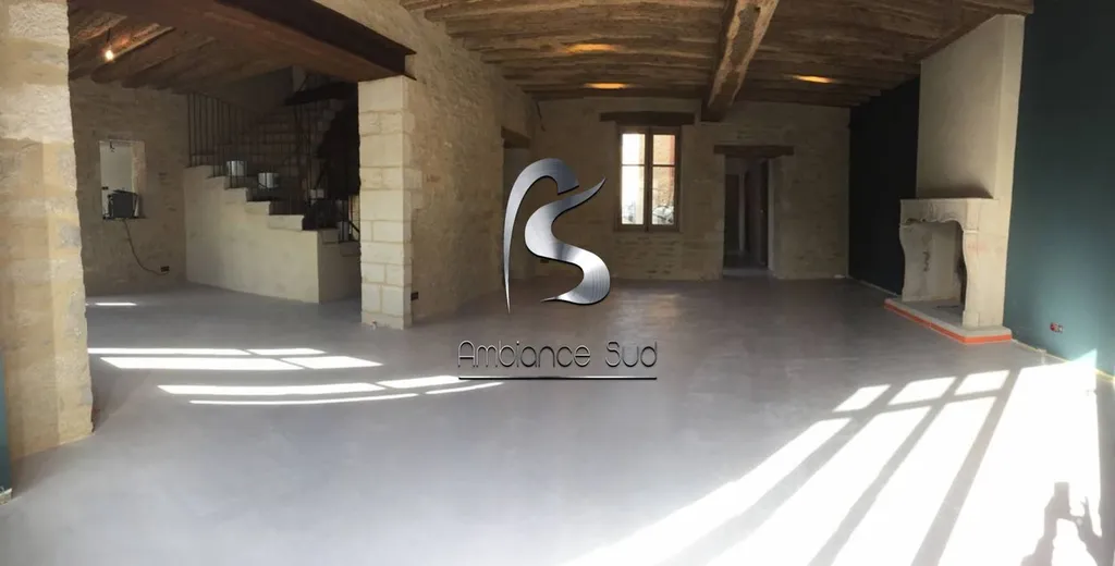 SOL DECORATIF EN BETON CIRE TALOCHE A DIJON